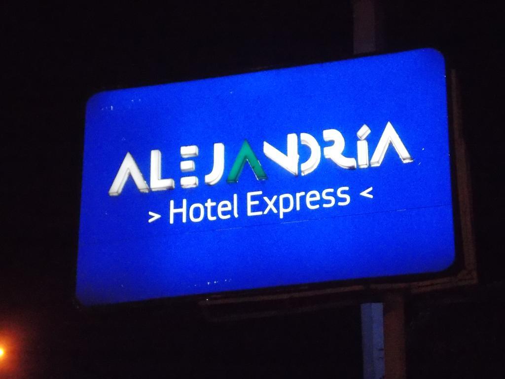 Hotel Express Alejandria Халапа Екстер'єр фото